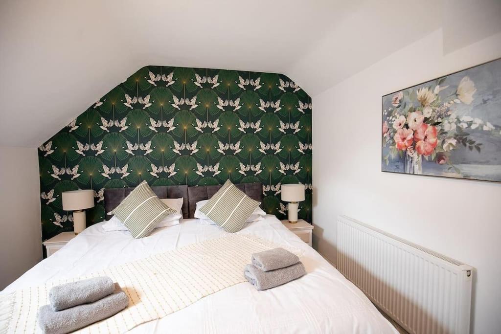 Anchorage 6 - Two Bed Close To The Centre And The Beach, Located In Llandudno, North Wales