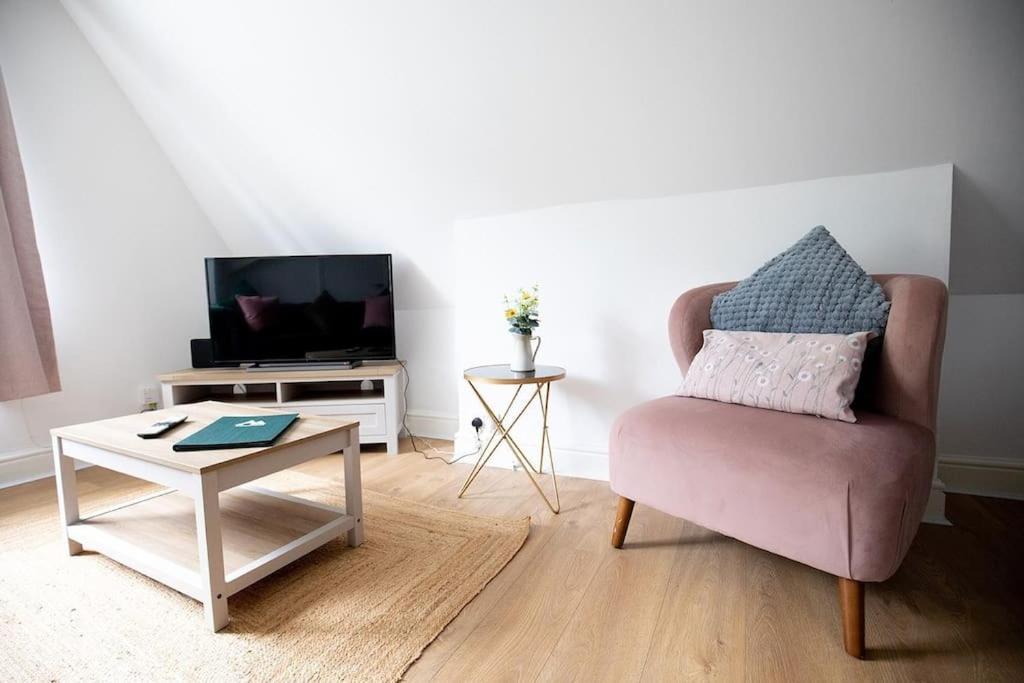 Anchorage 6 - Two Bed Close To The Centre And The Beach, Located In Llandudno, North Wales Apartment