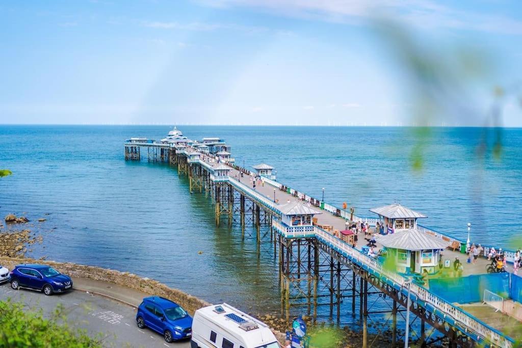 Anchorage 6 - Two Bed Close To The Centre And The Beach, Located In Llandudno, North Wales Llandudno